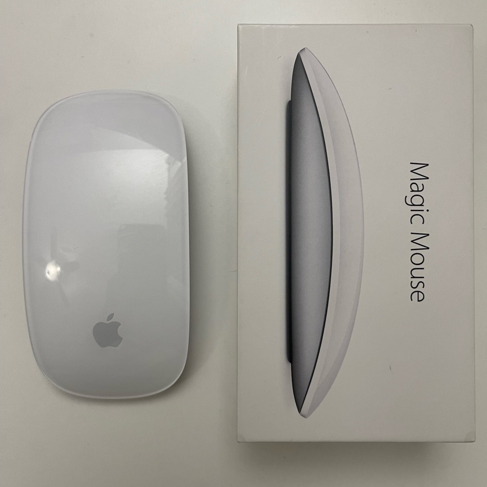 Apple Magic Mouse 2 (with box no lightning cable)
